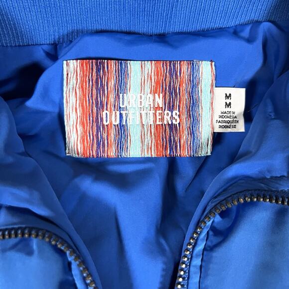 Urban Outfitters Size M Blue Cropped Chubby Puffer Jacket Y2K Hip Hop Cozy Cute - Picture 3 of 14